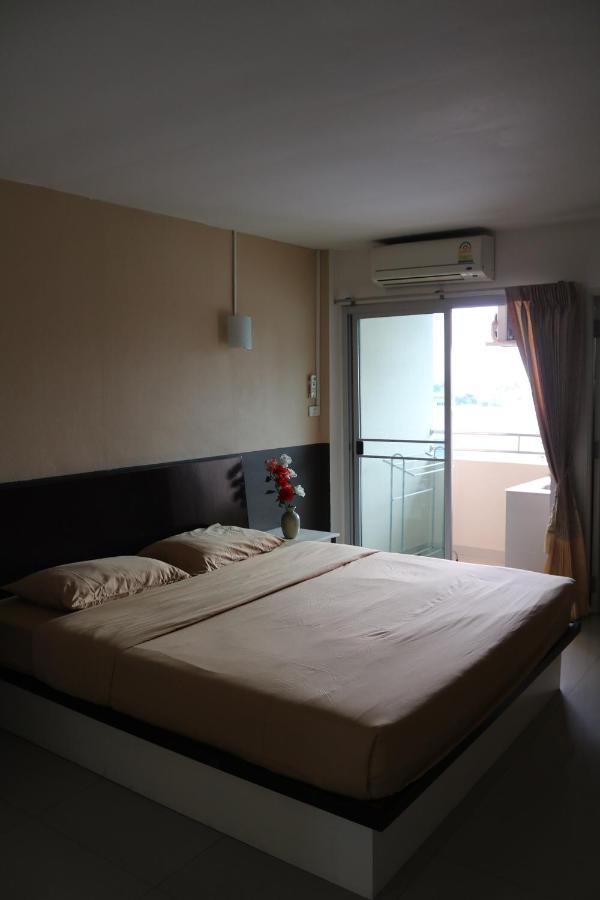 Apartamento Ladapan Mansion Nonthaburi Exterior foto