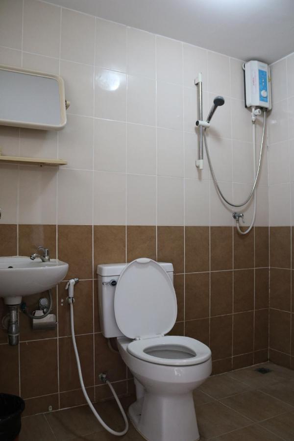 Apartamento Ladapan Mansion Nonthaburi Exterior foto
